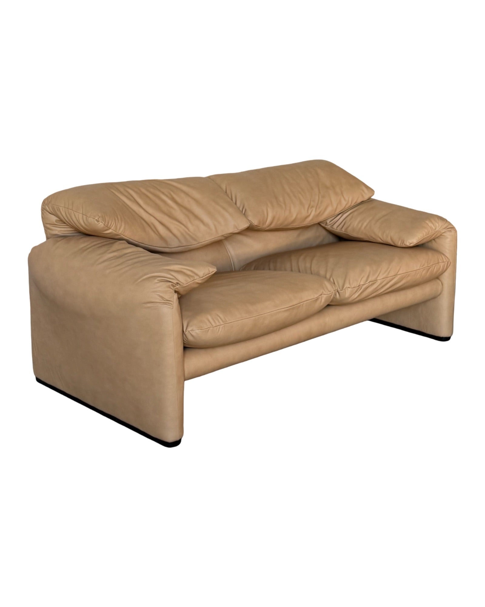 MARALUNGA desert sand sofa
