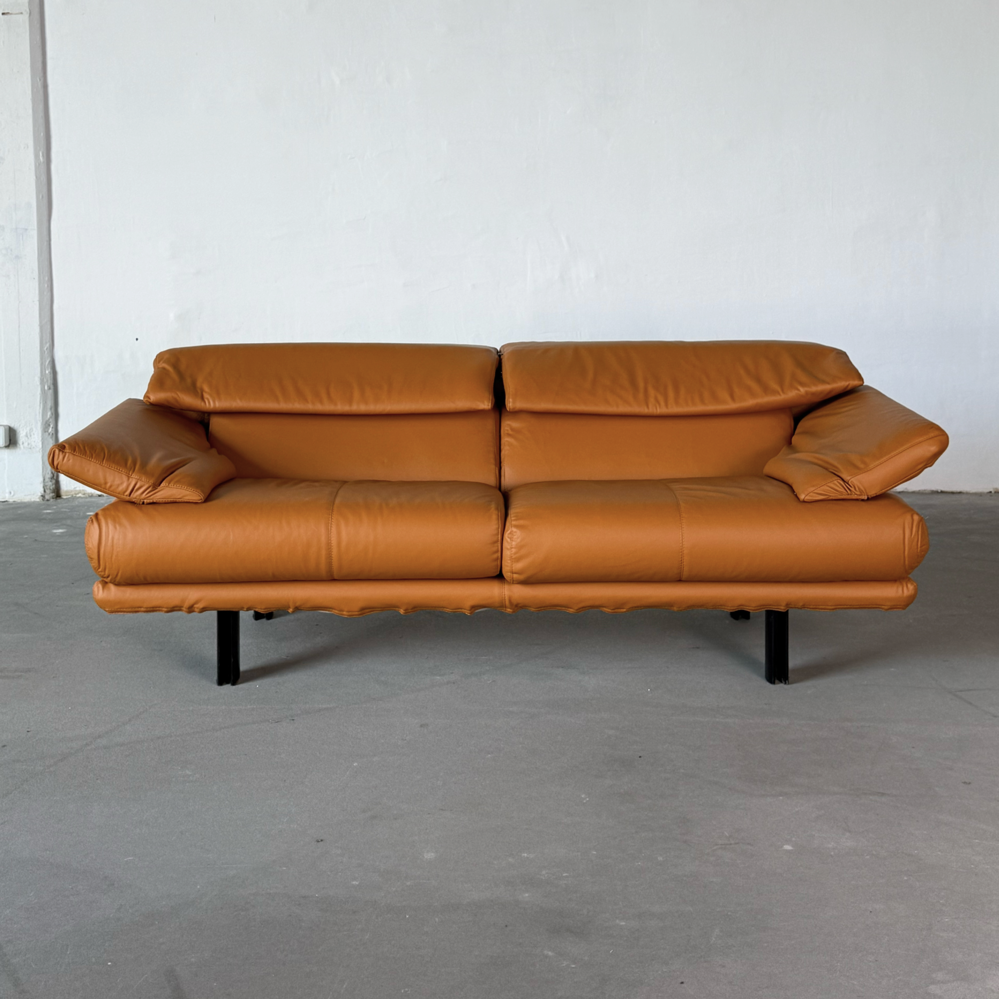 ALANDA caramel leather sofa