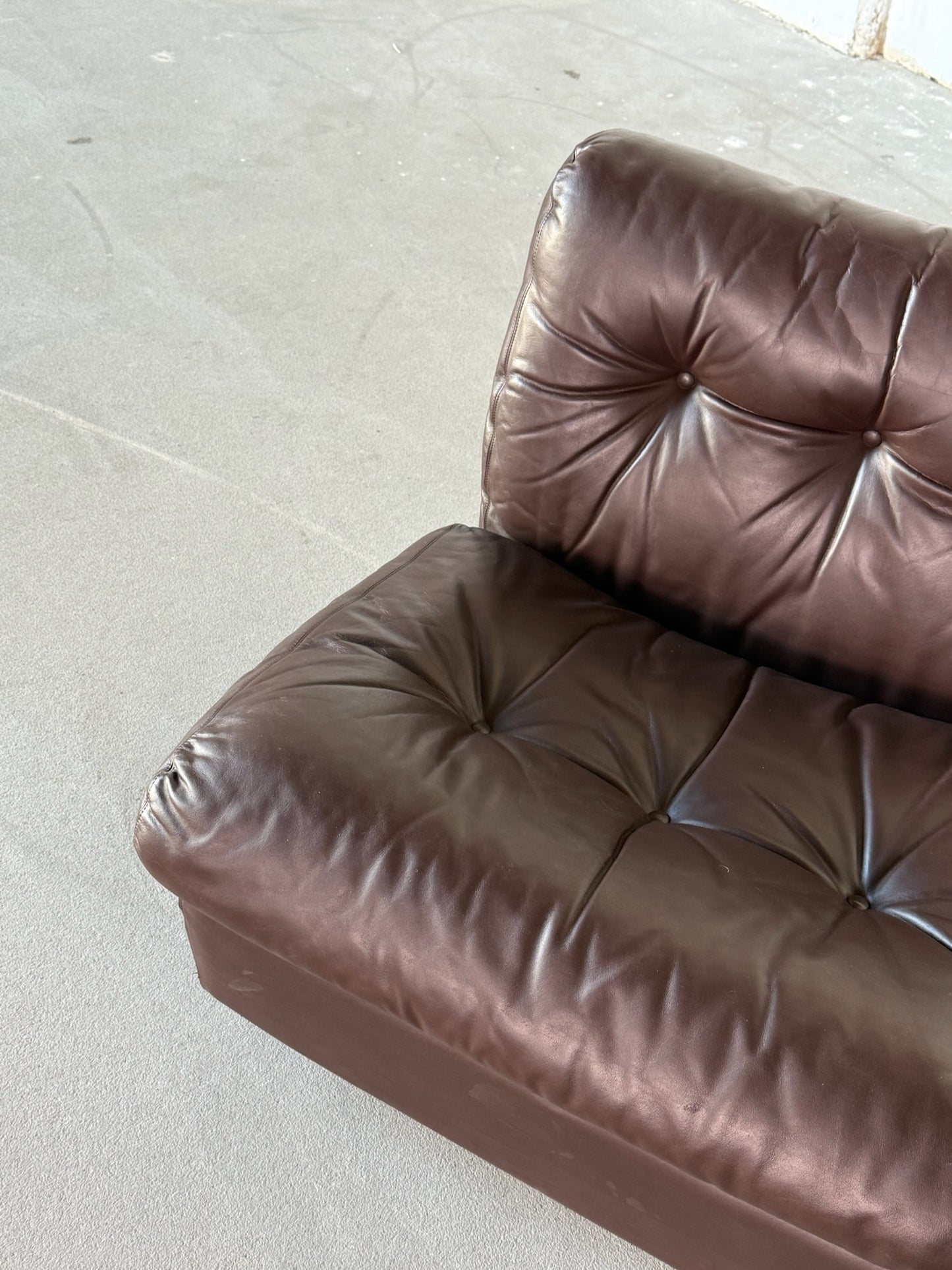 AMANTA modular dark brown sofa