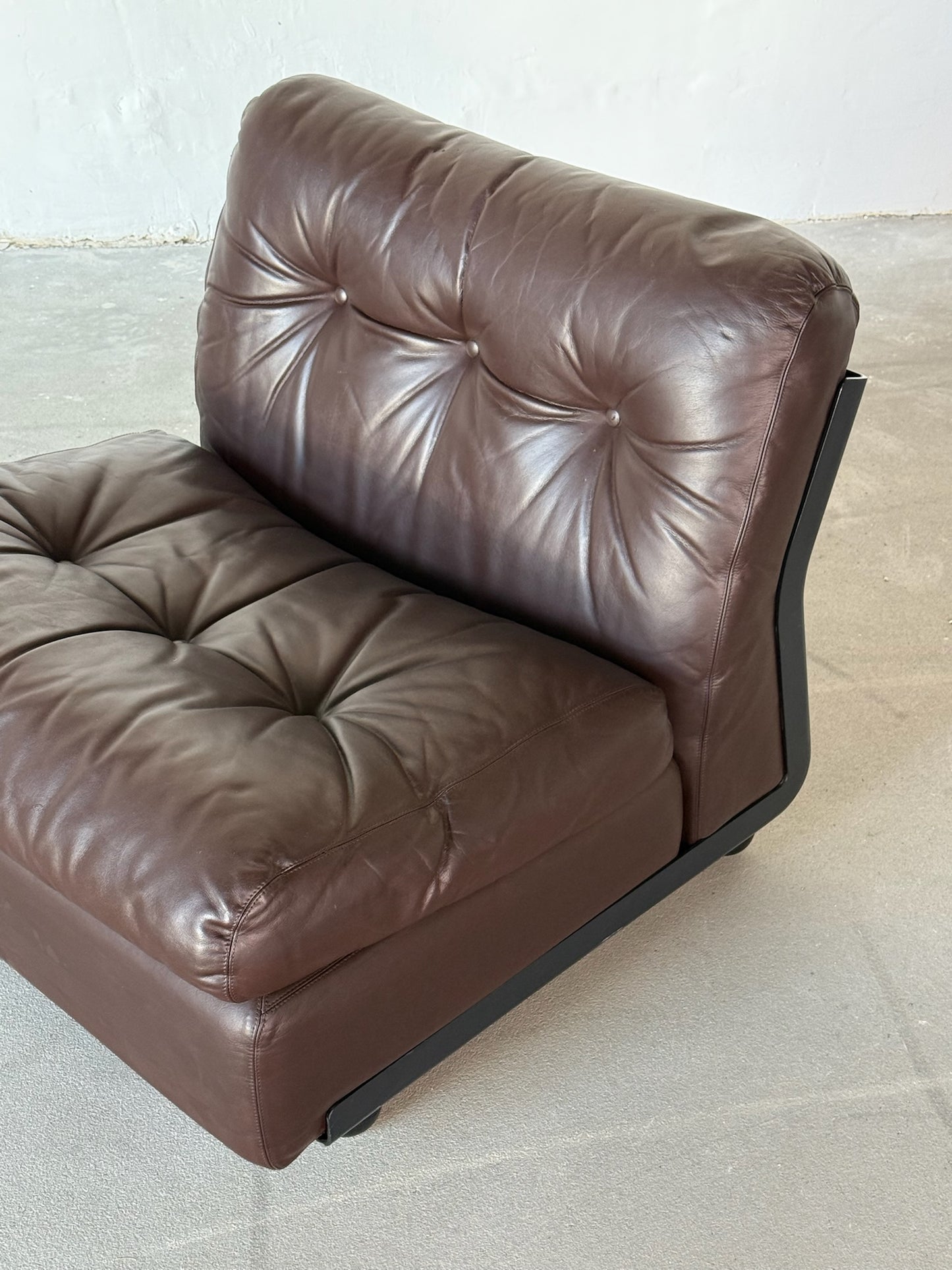 AMANTA modular dark brown sofa