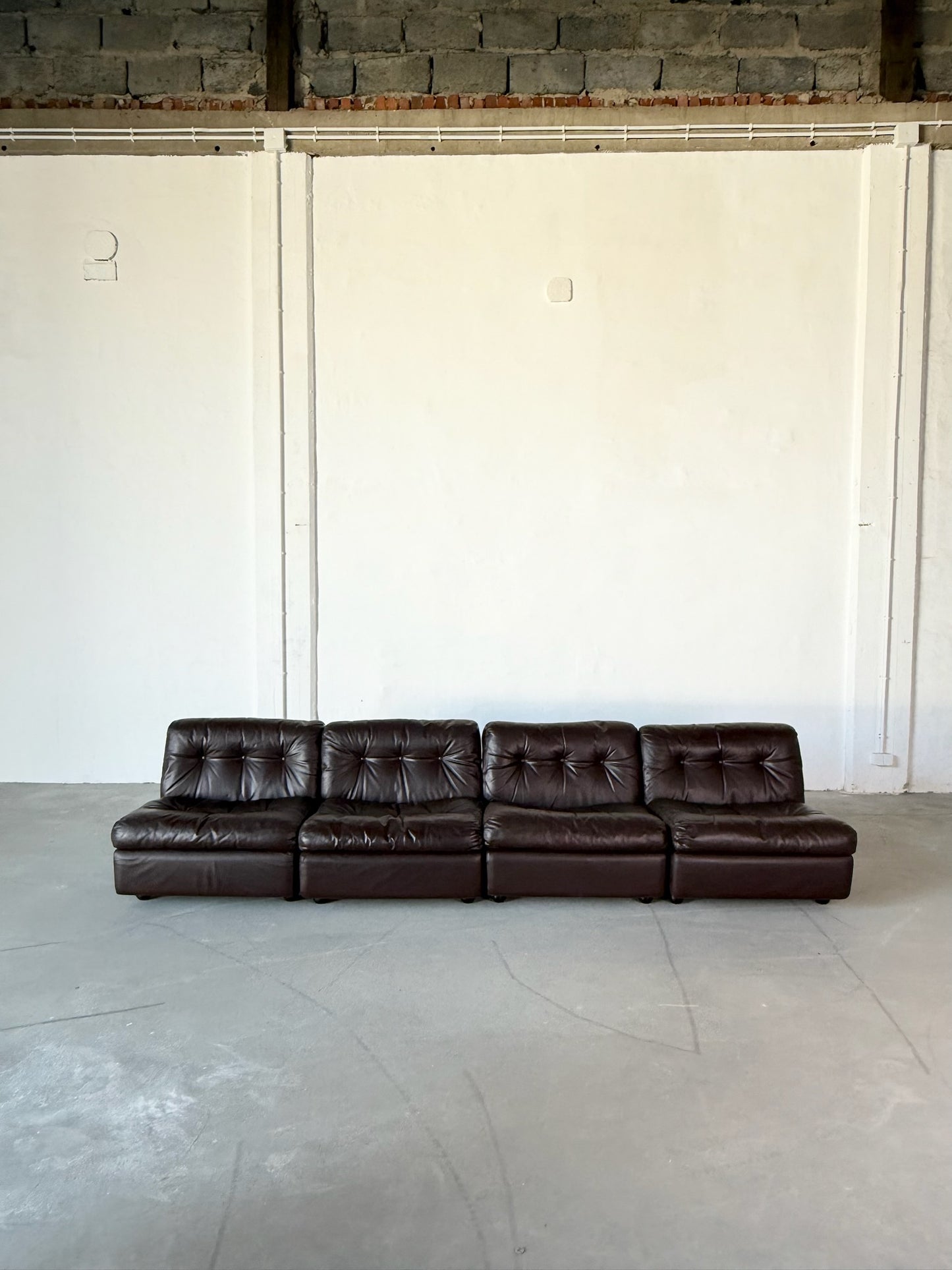 AMANTA modular dark brown sofa