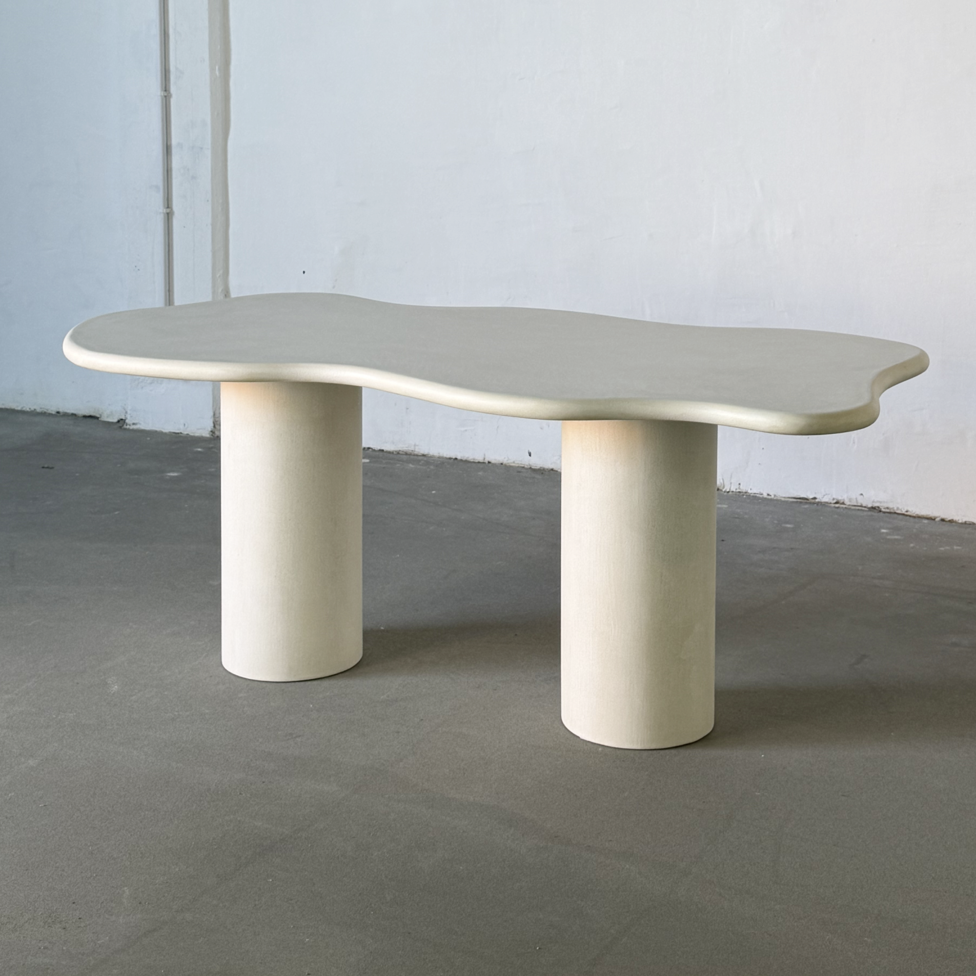 CLOUD microcement dining table