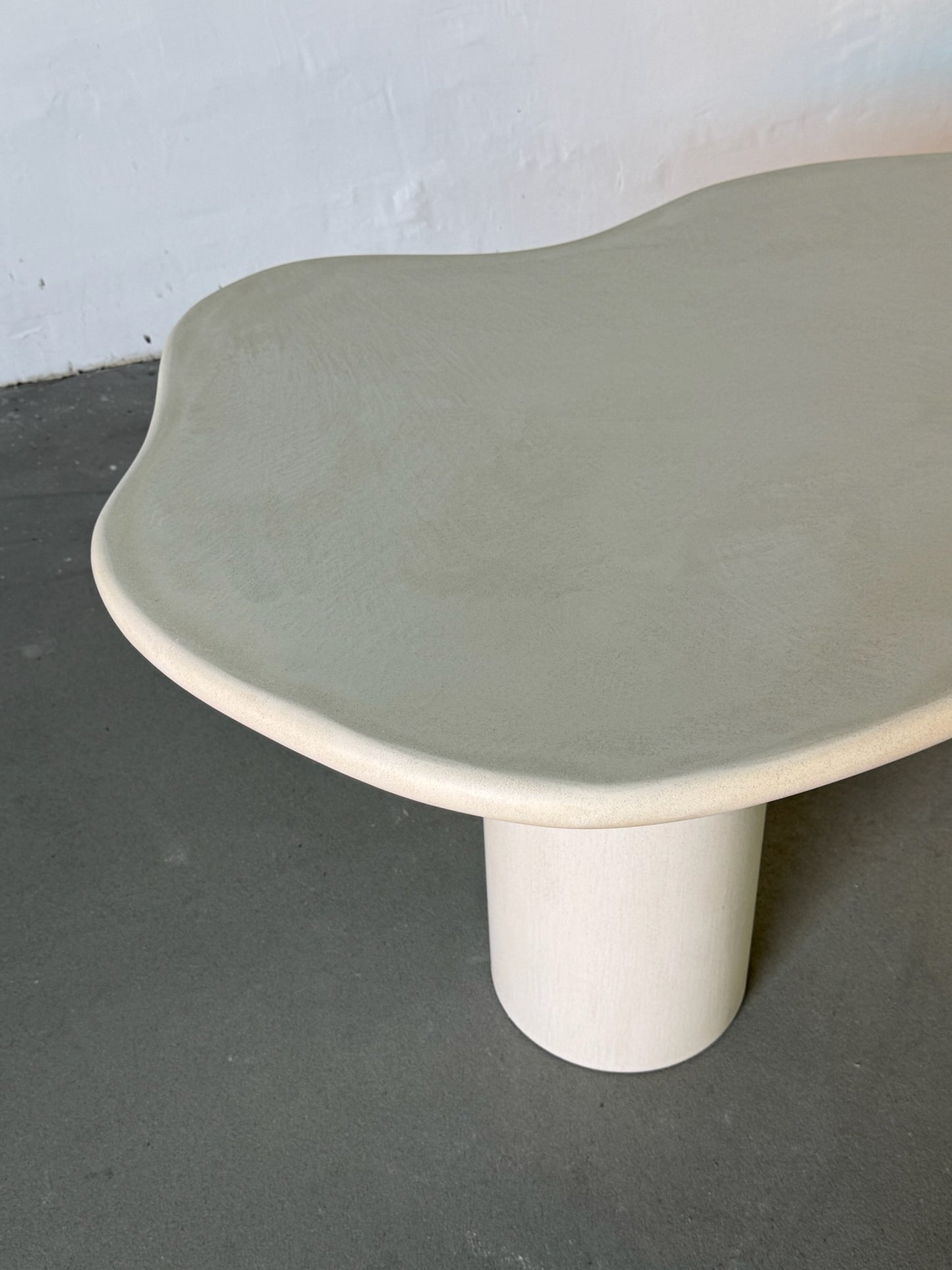 CLOUD microcement dining table