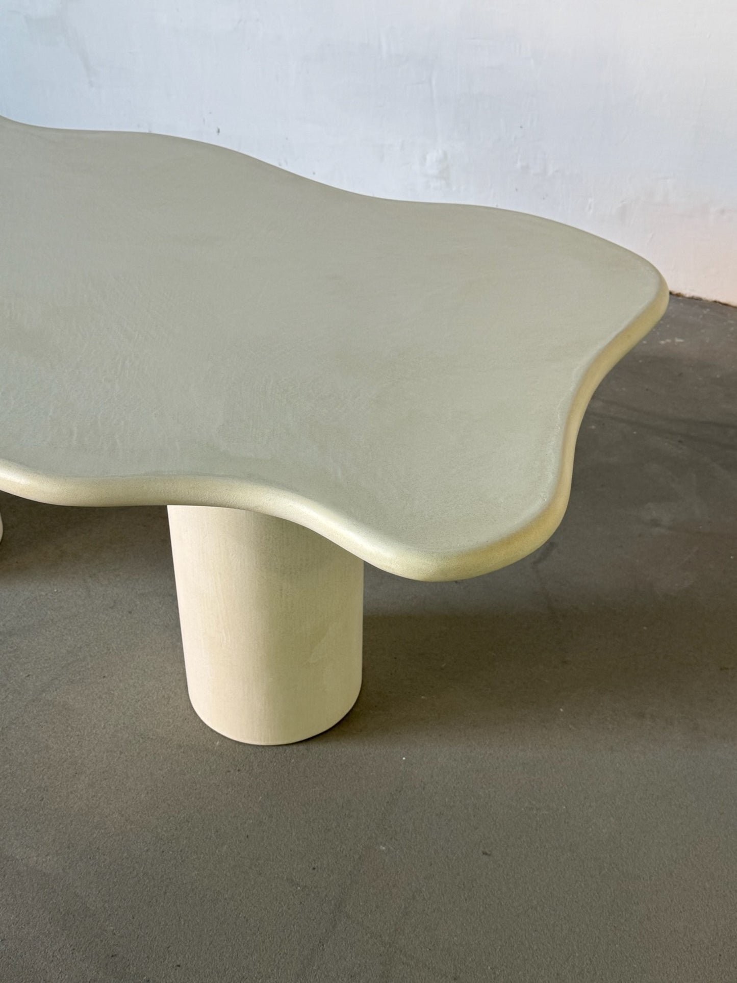 CLOUD microcement dining table
