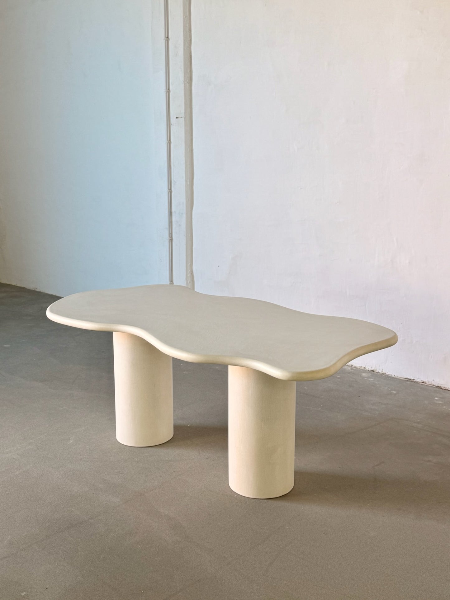 CLOUD microcement dining table
