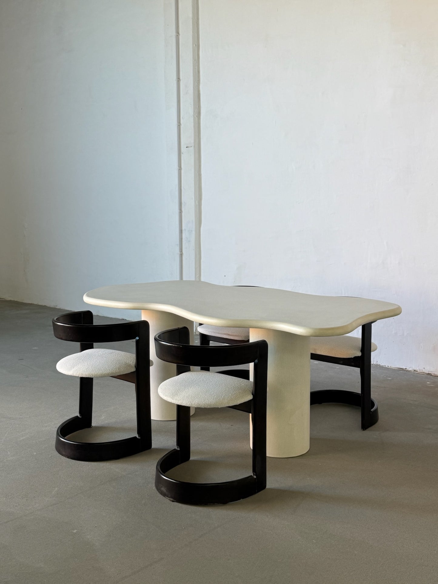 CLOUD microcement dining table