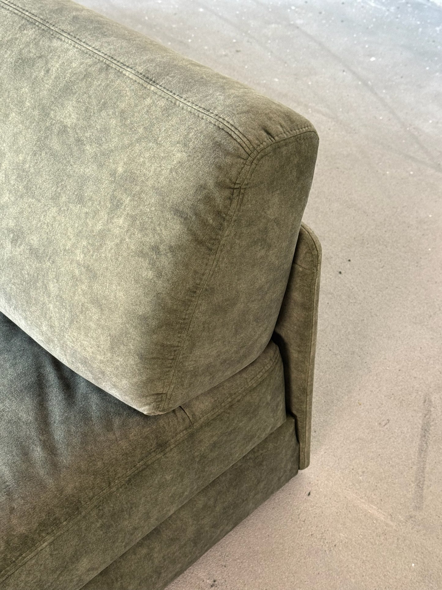 DS-76 green modular sofa