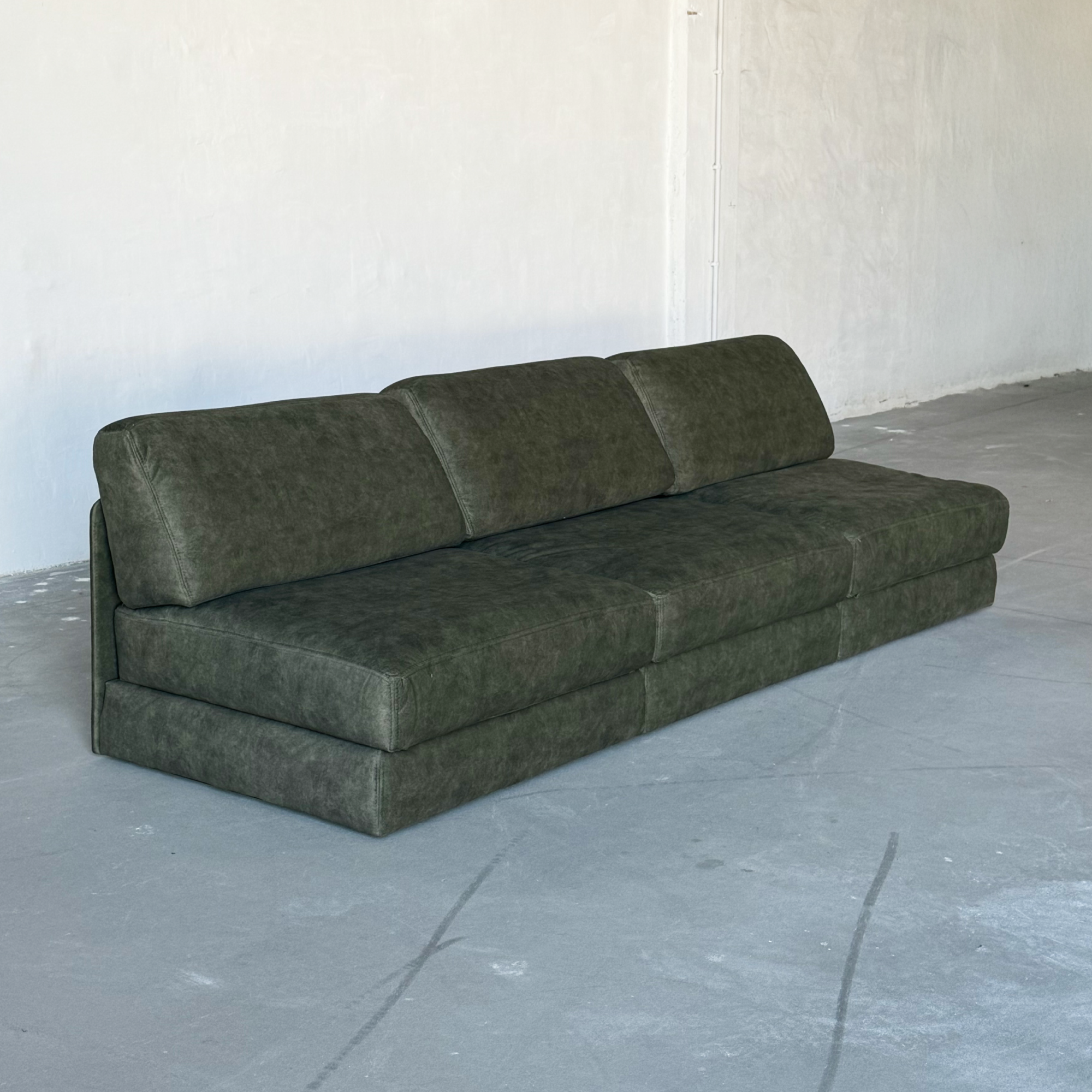 DS-76 green modular sofa