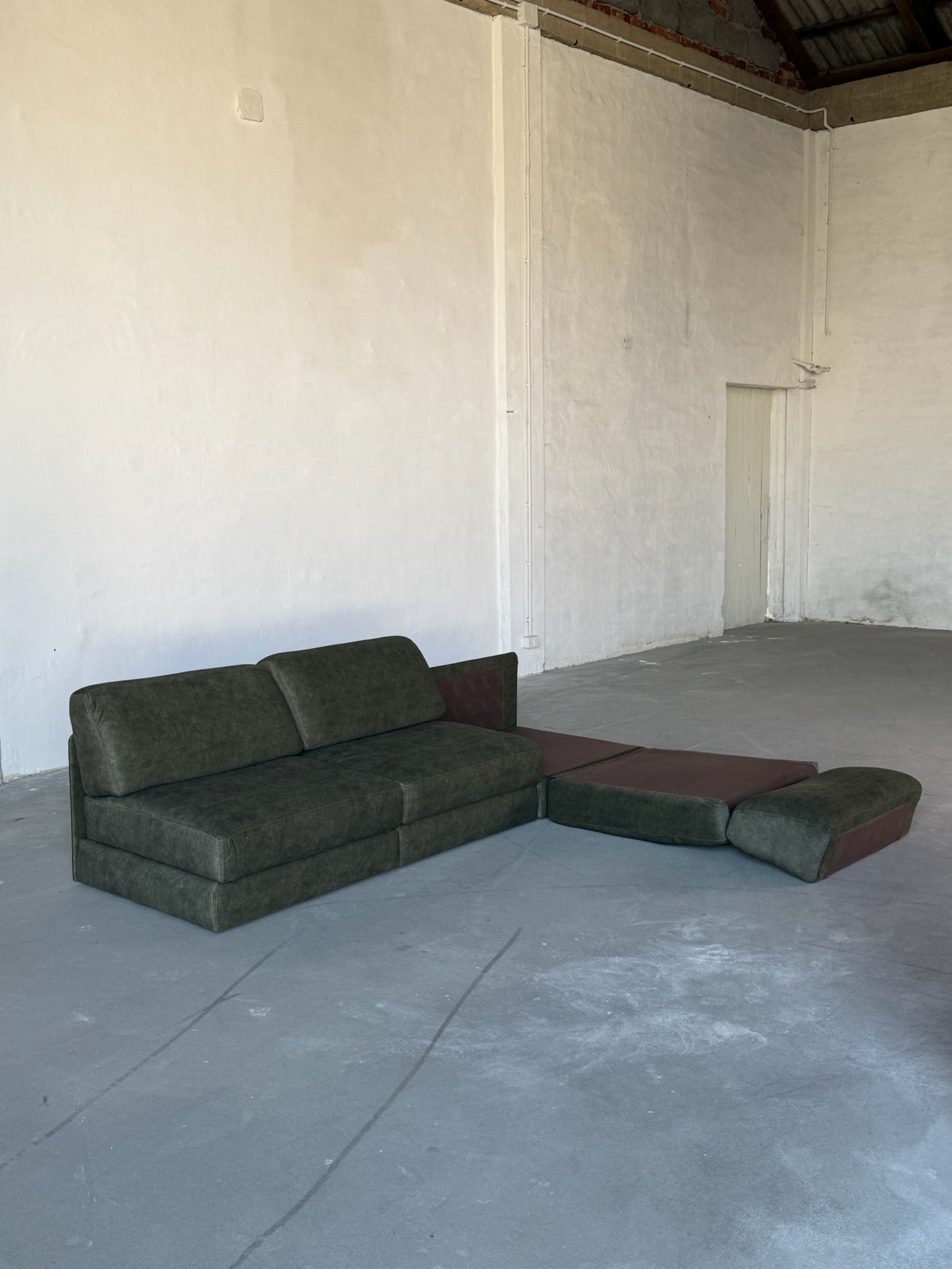 DS-76 green modular sofa