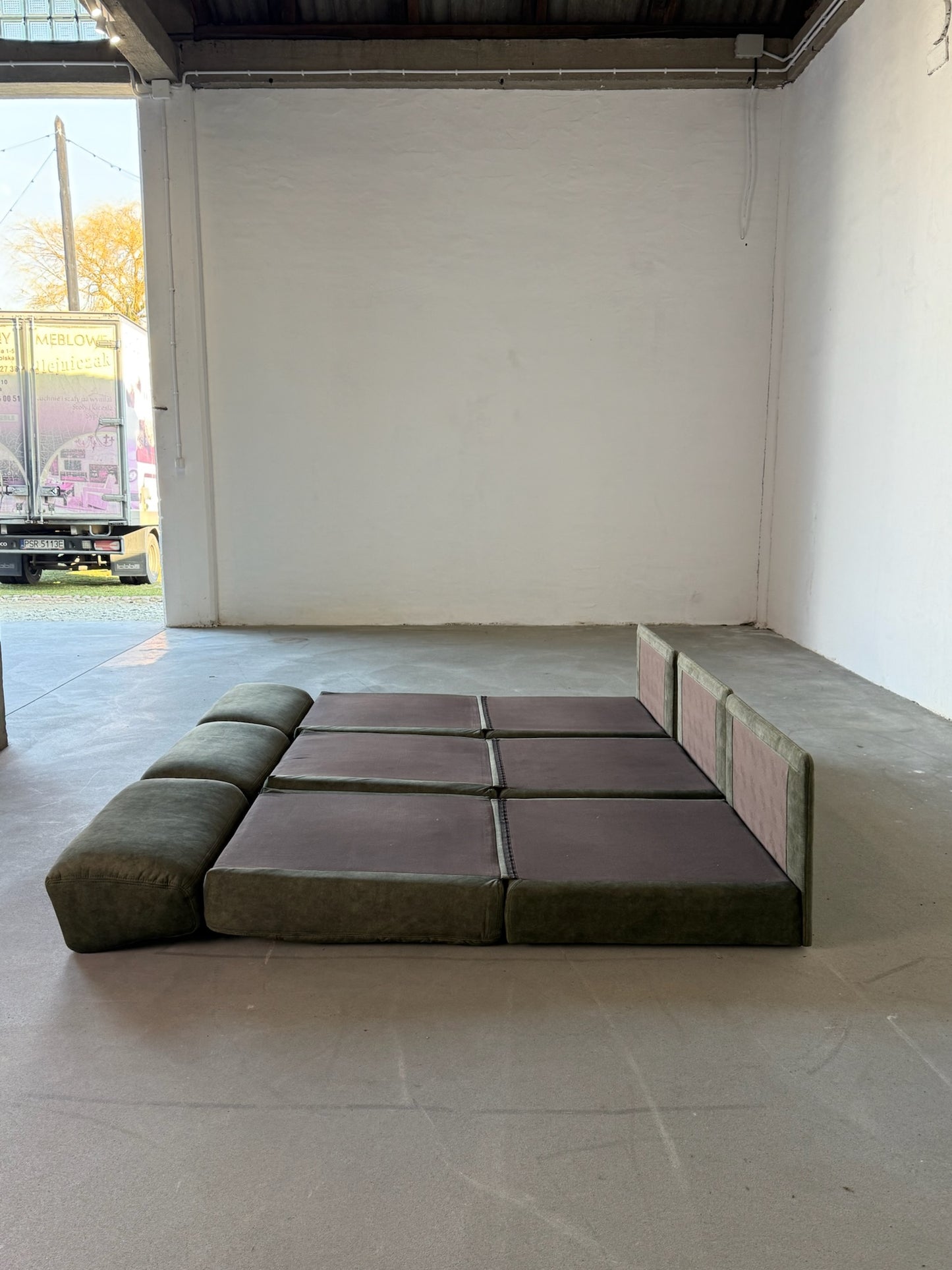 DS-76 green modular sofa