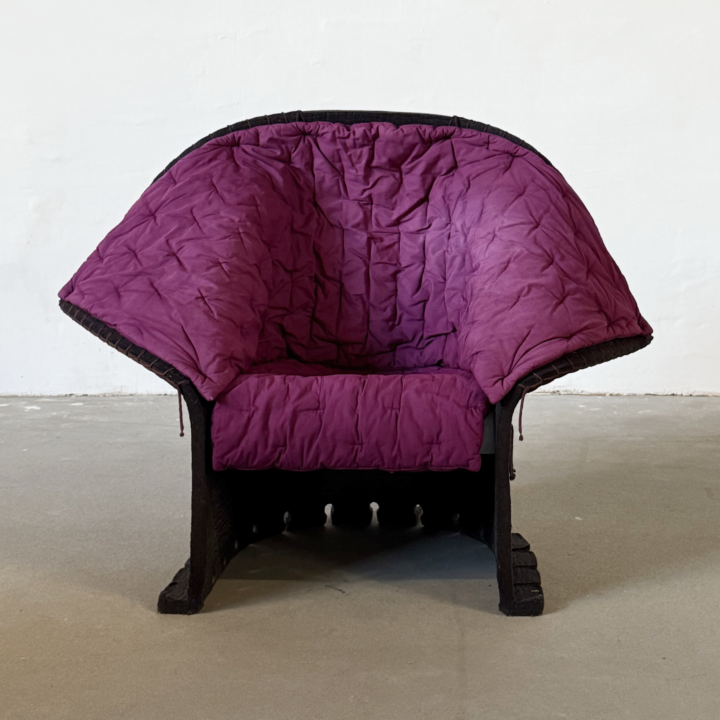 FELTRI purple chair