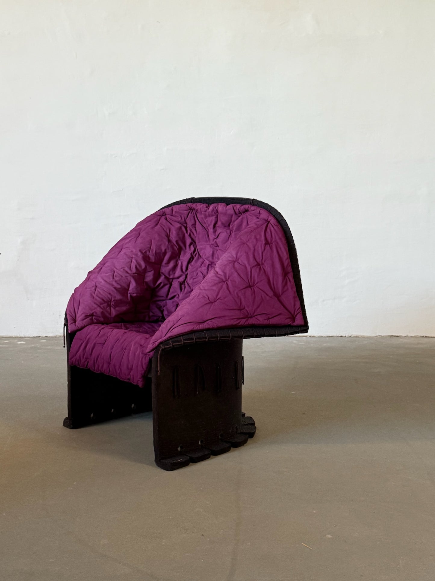 FELTRI purple chair