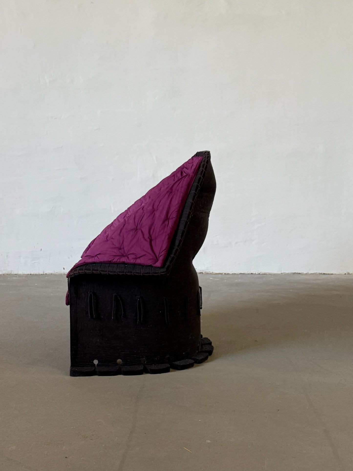 FELTRI purple chair