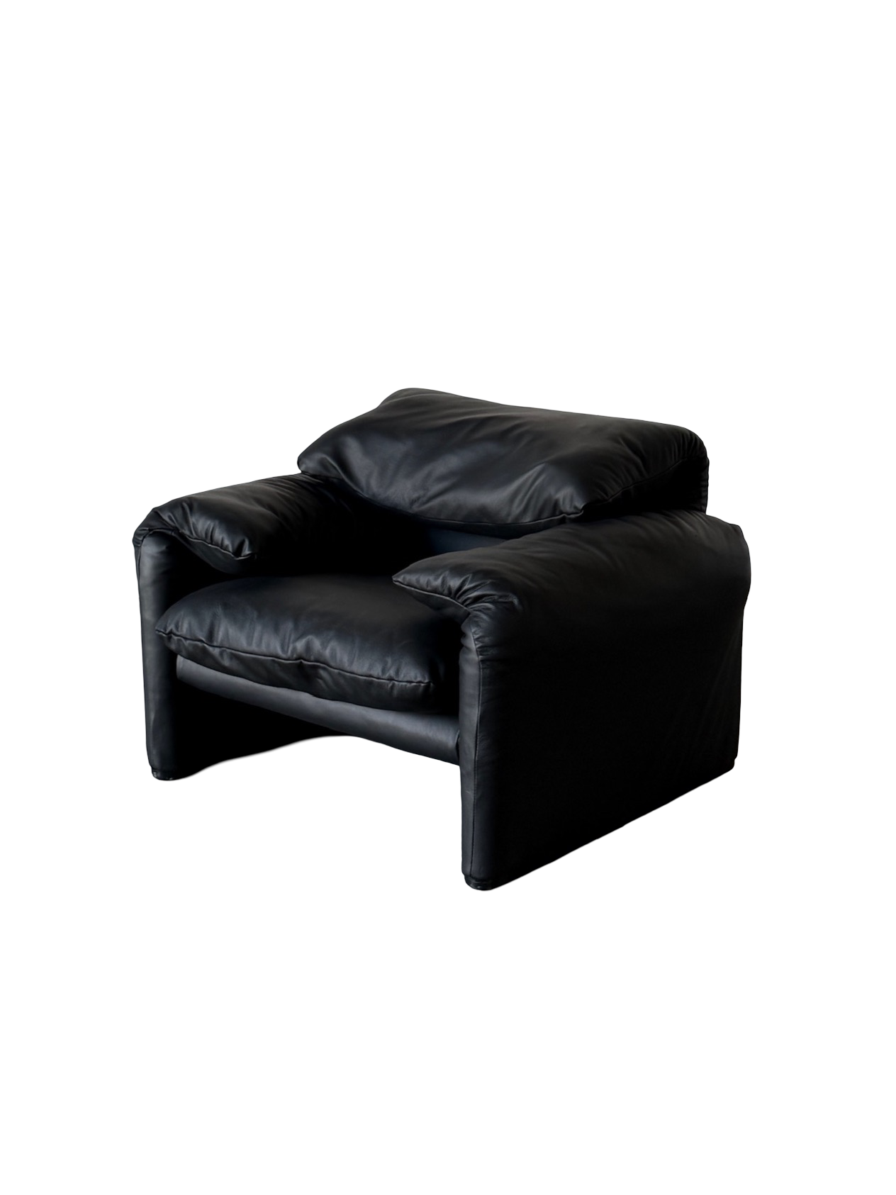 MARALUNGA black leather armchair
