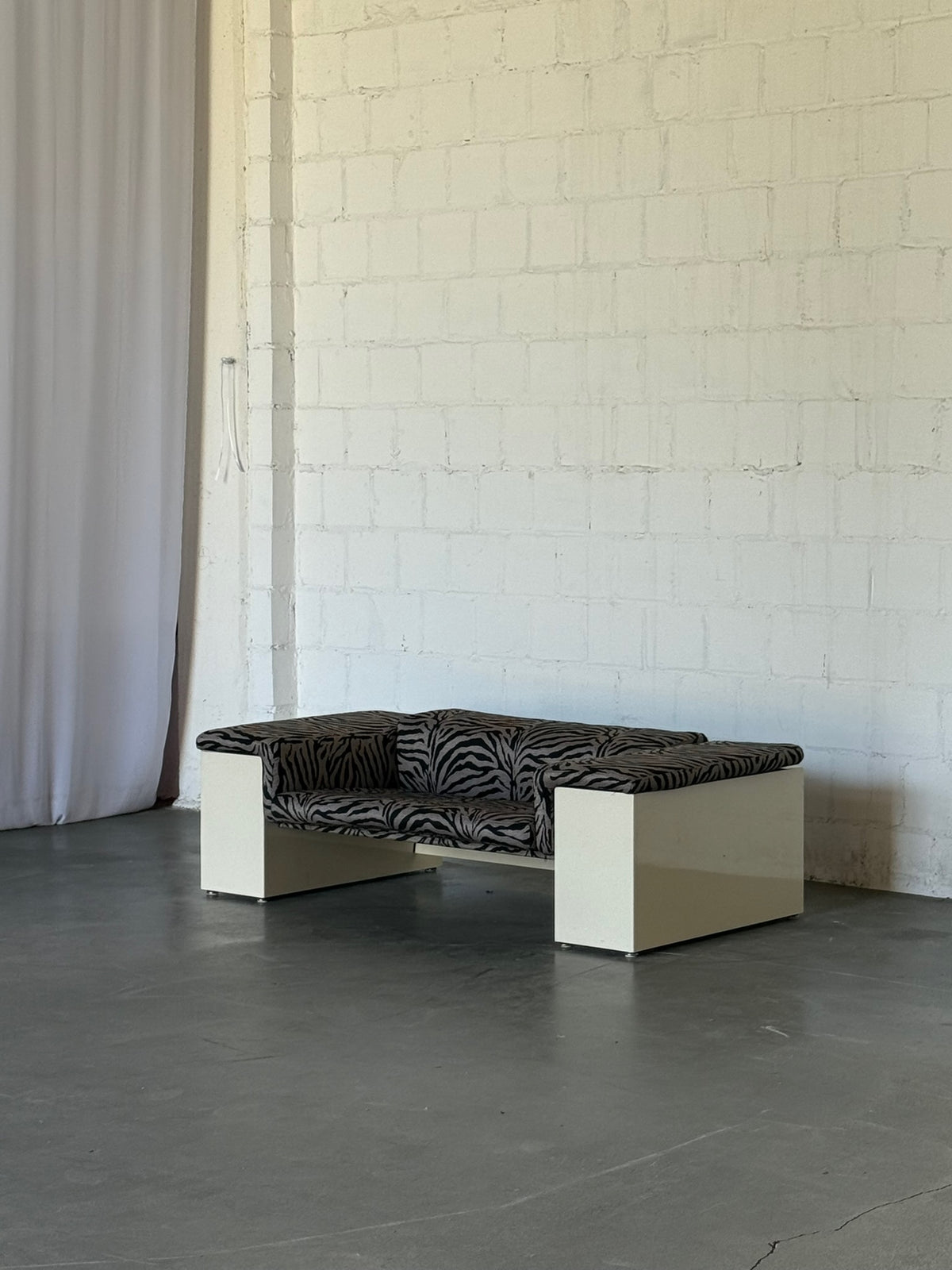 BRIGADIER white zebra sofa