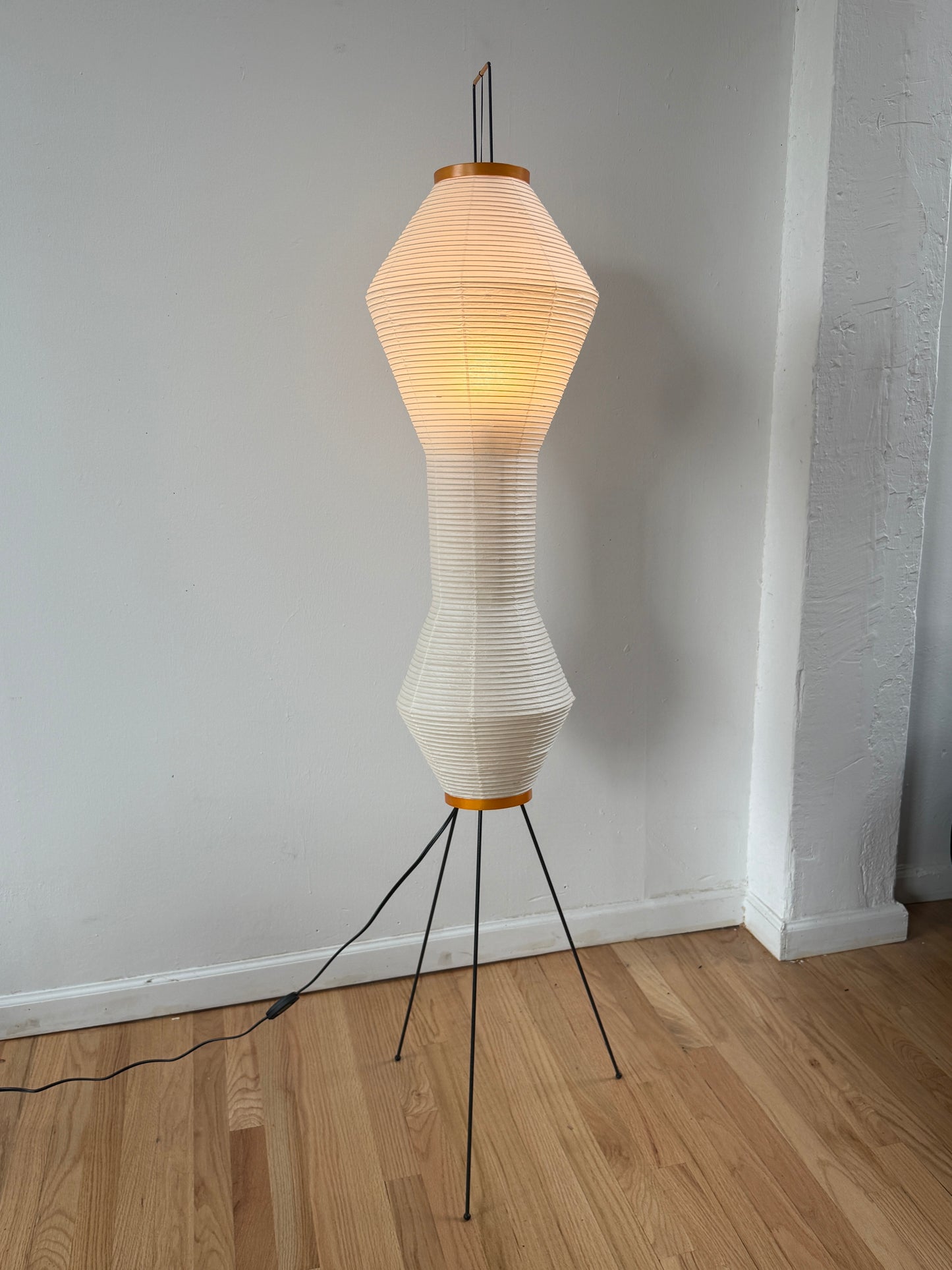 Isamu Noguchi AKARI 12A floor lamp