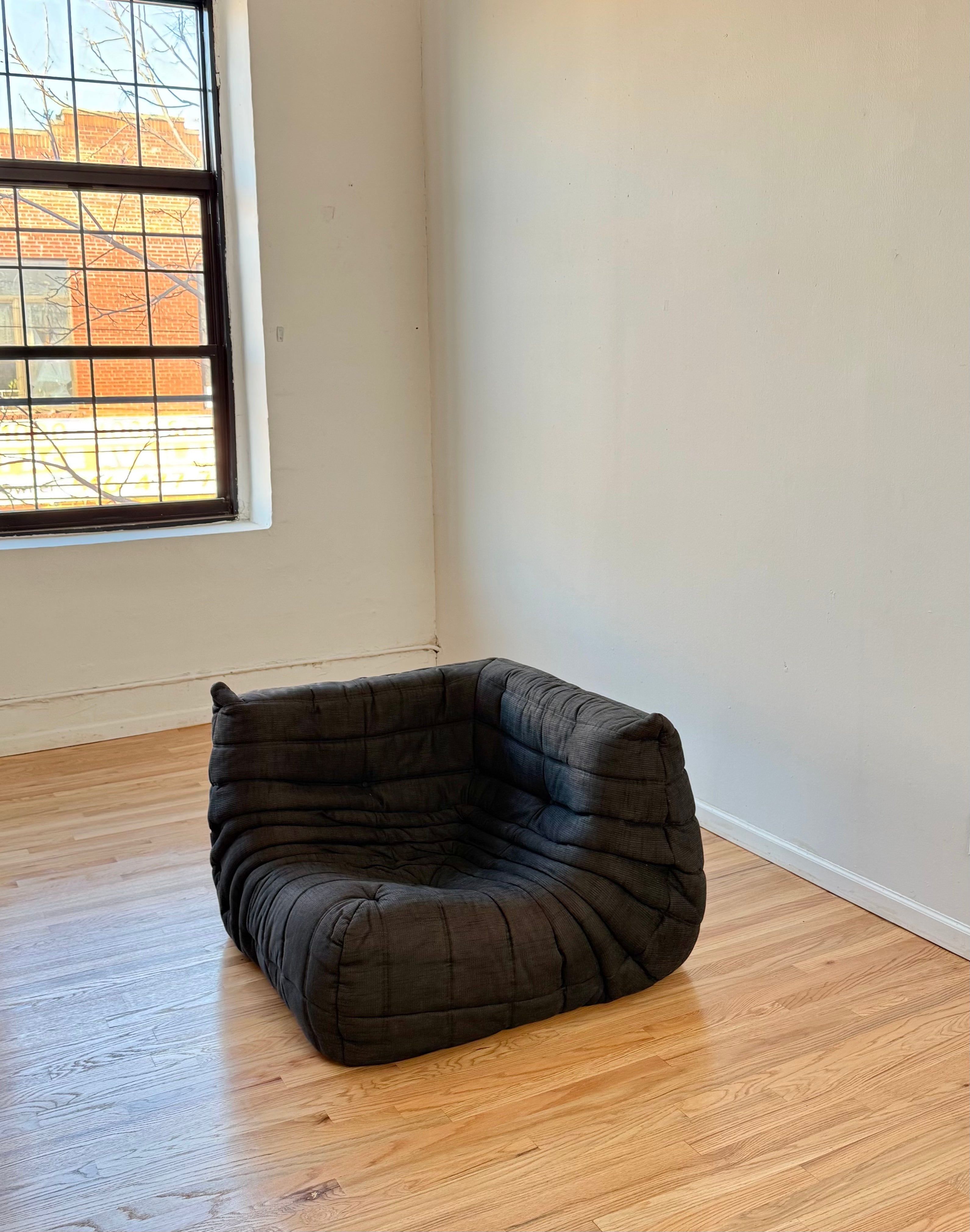 TOGO Ligne Roset gray chenille corner sofa