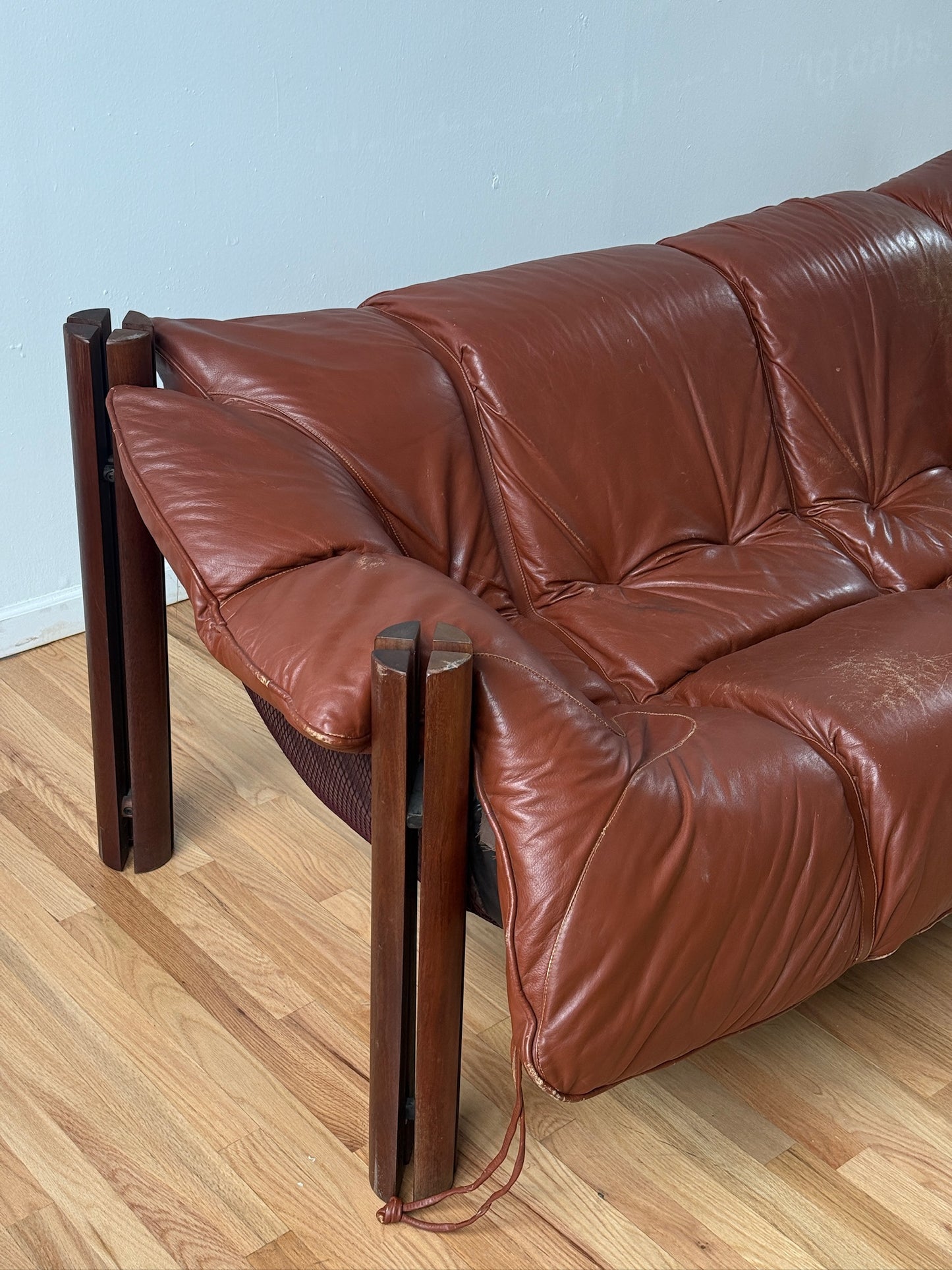 MP-211 brown 3-seater sofa