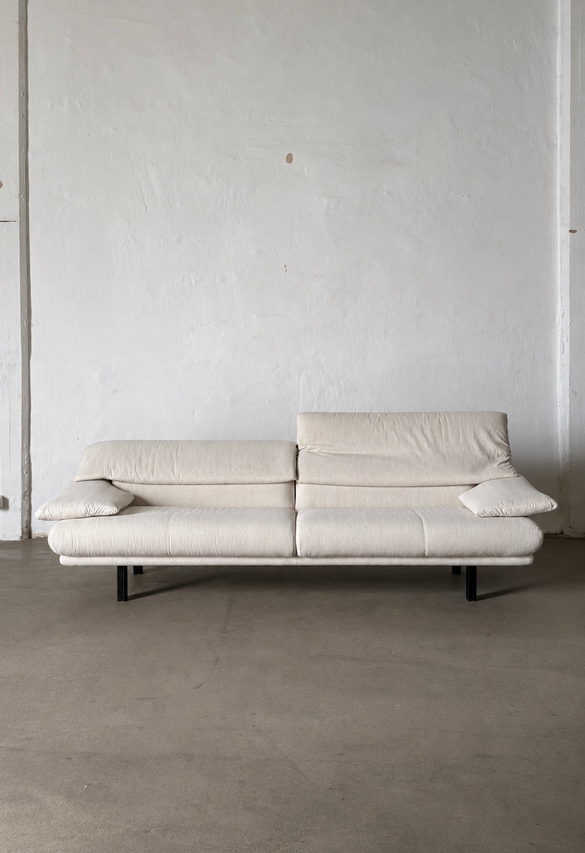 ALANDA white linen sofa