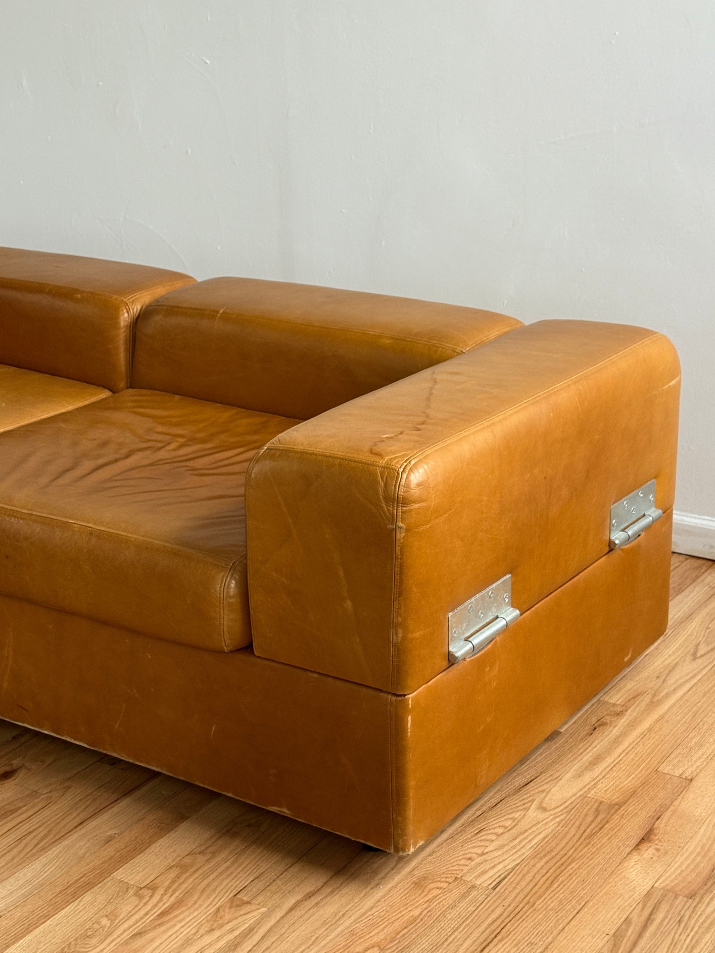 Tito Agnoli caramel leather daybed sofa, 1960s