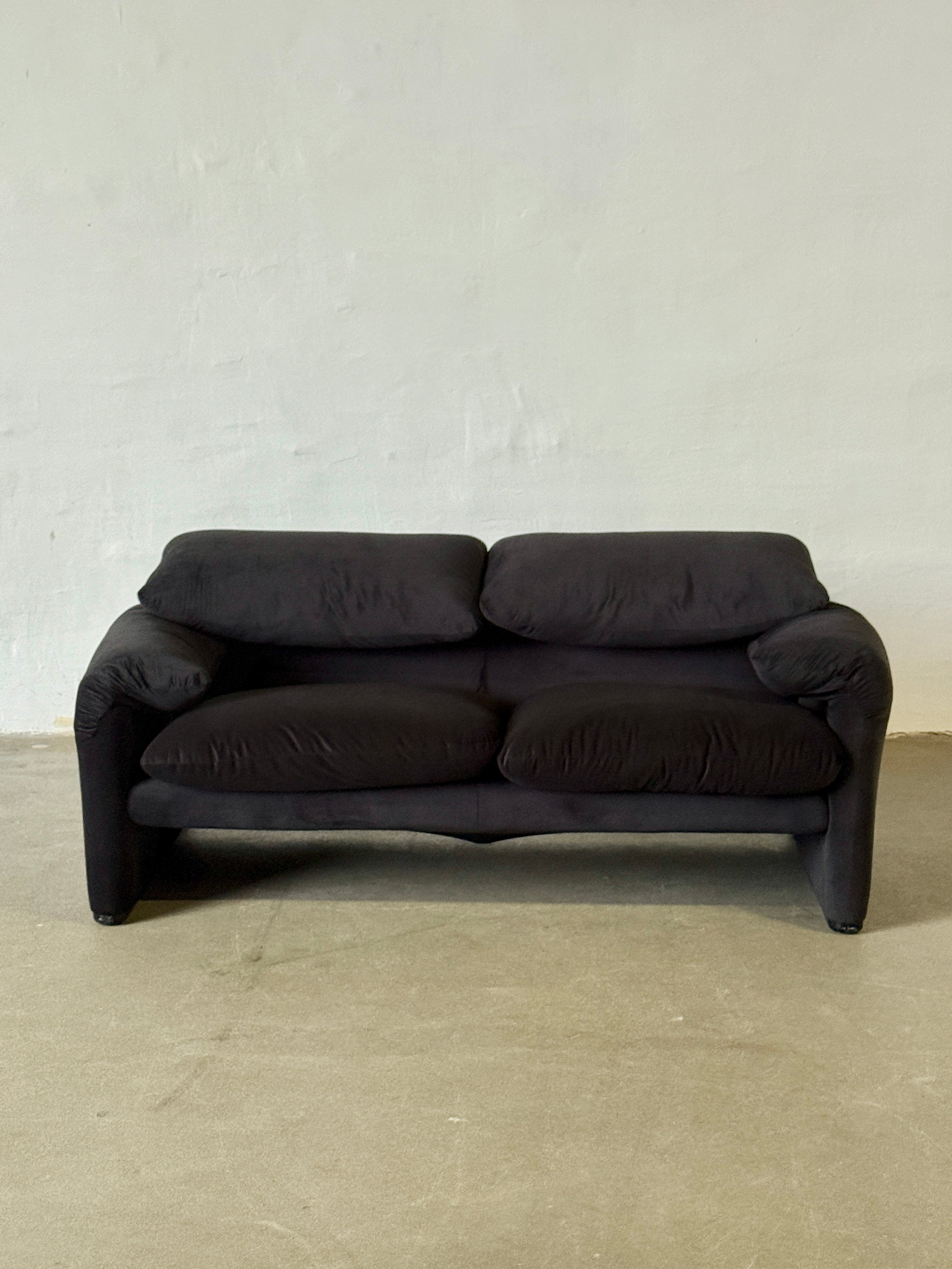 Cassina MARALUNGA sofa, black velvet PRE ORDER