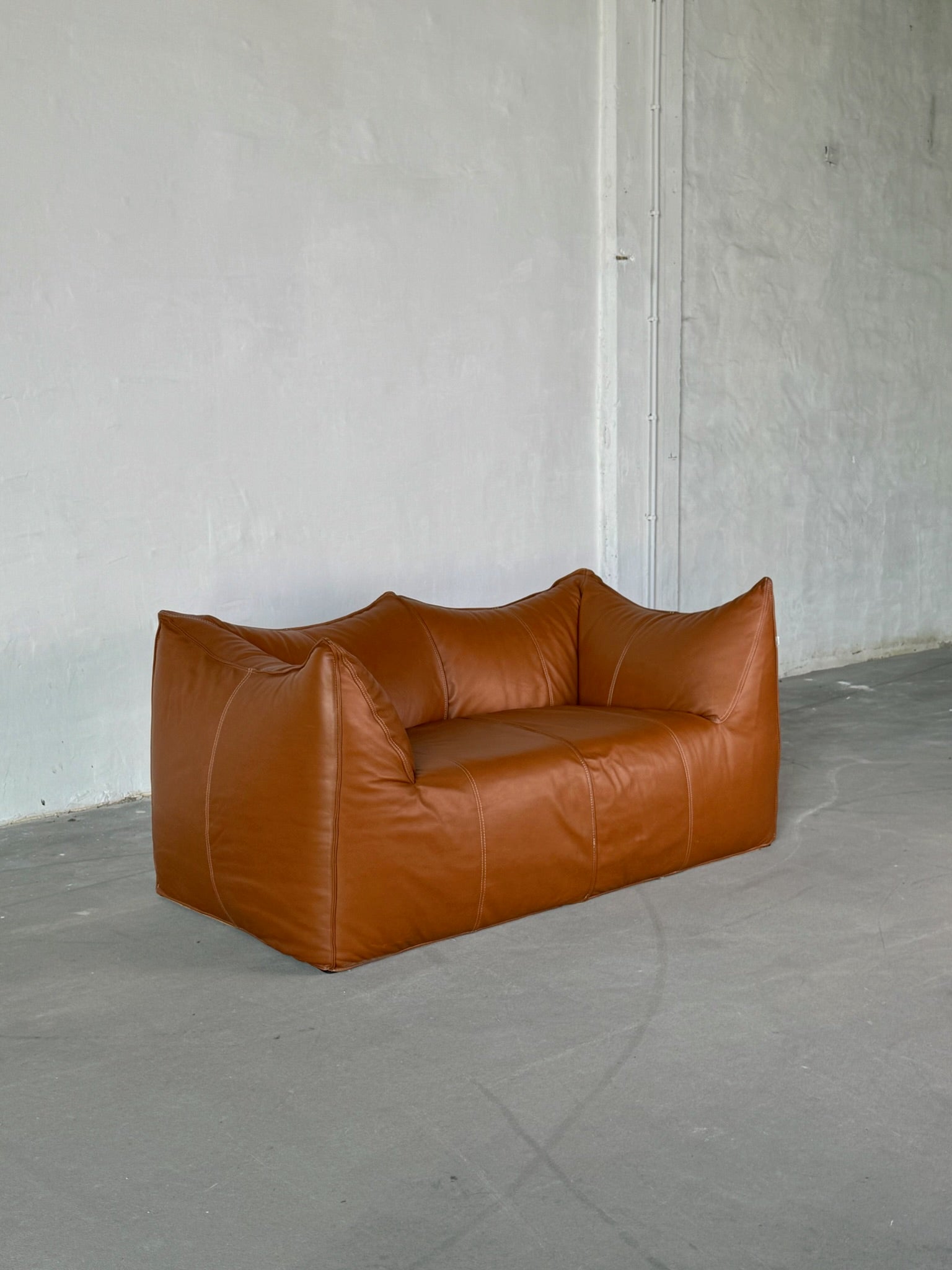 LE BAMBOLE caramel leather sofa