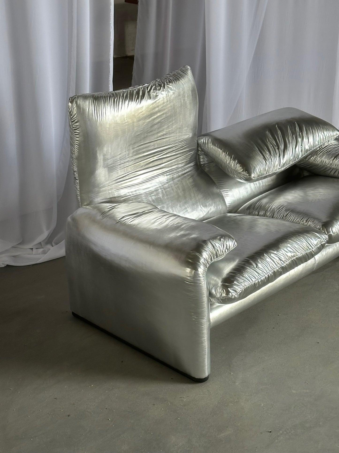 MARALUNGA silver sofa