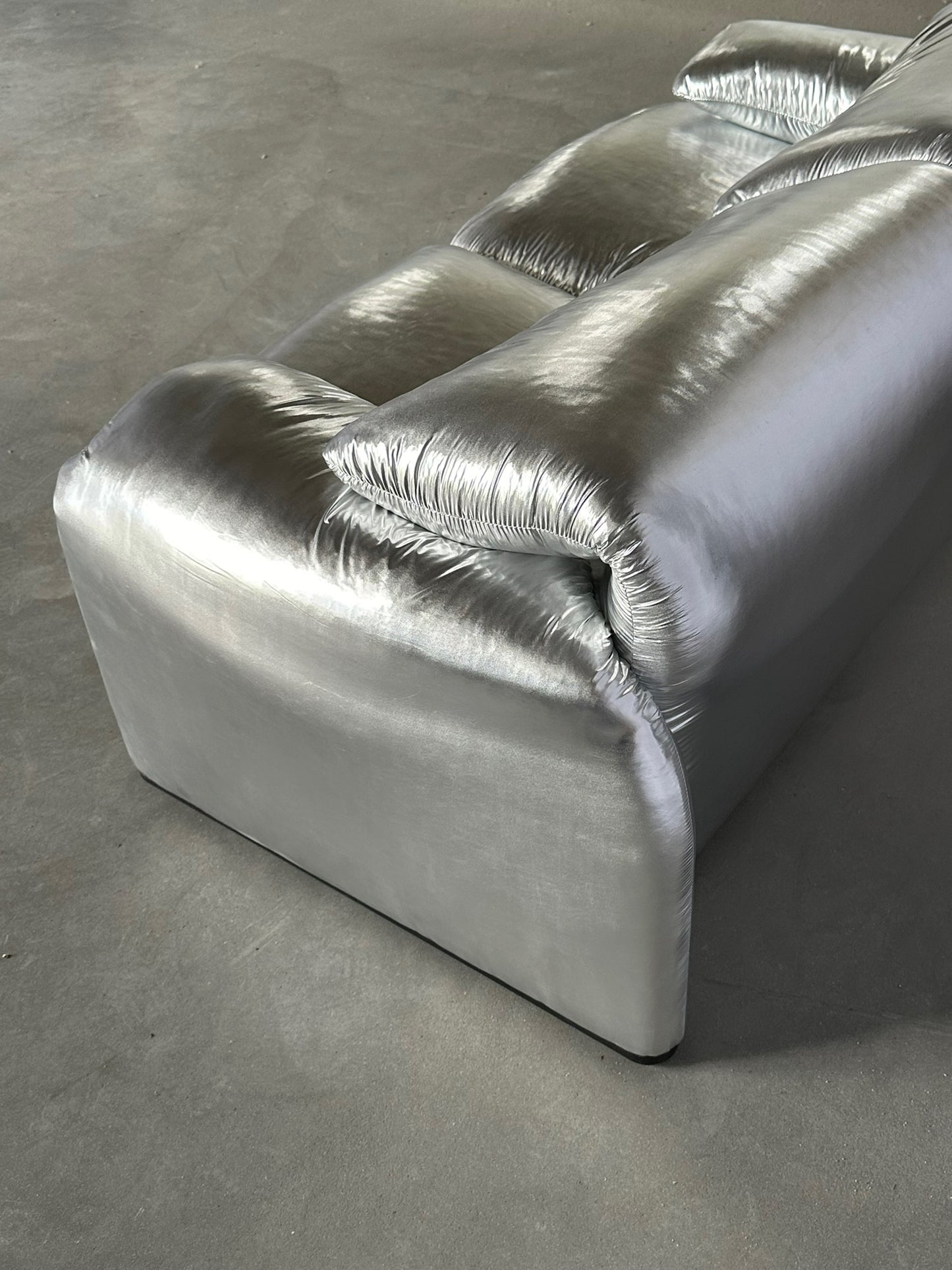 MARALUNGA silver sofa