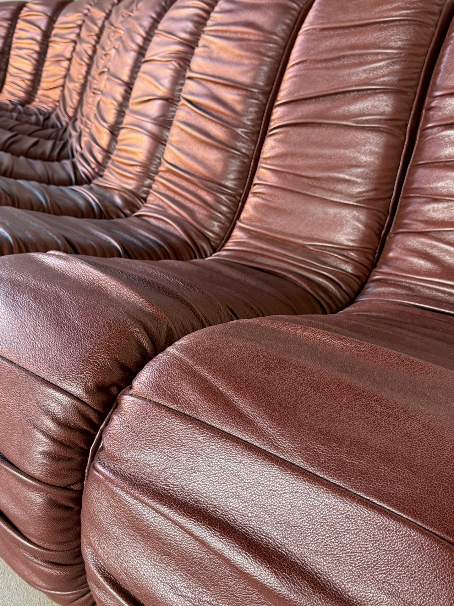SNAKE leather modular sofa