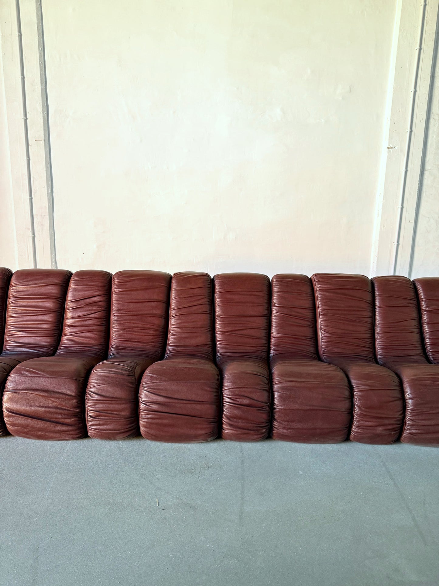 SNAKE leather modular sofa