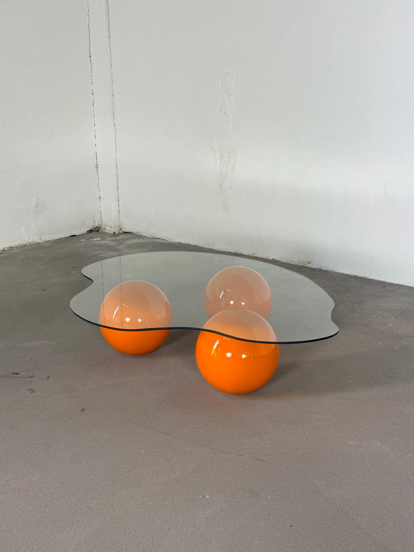 SPHERE orange coffee table