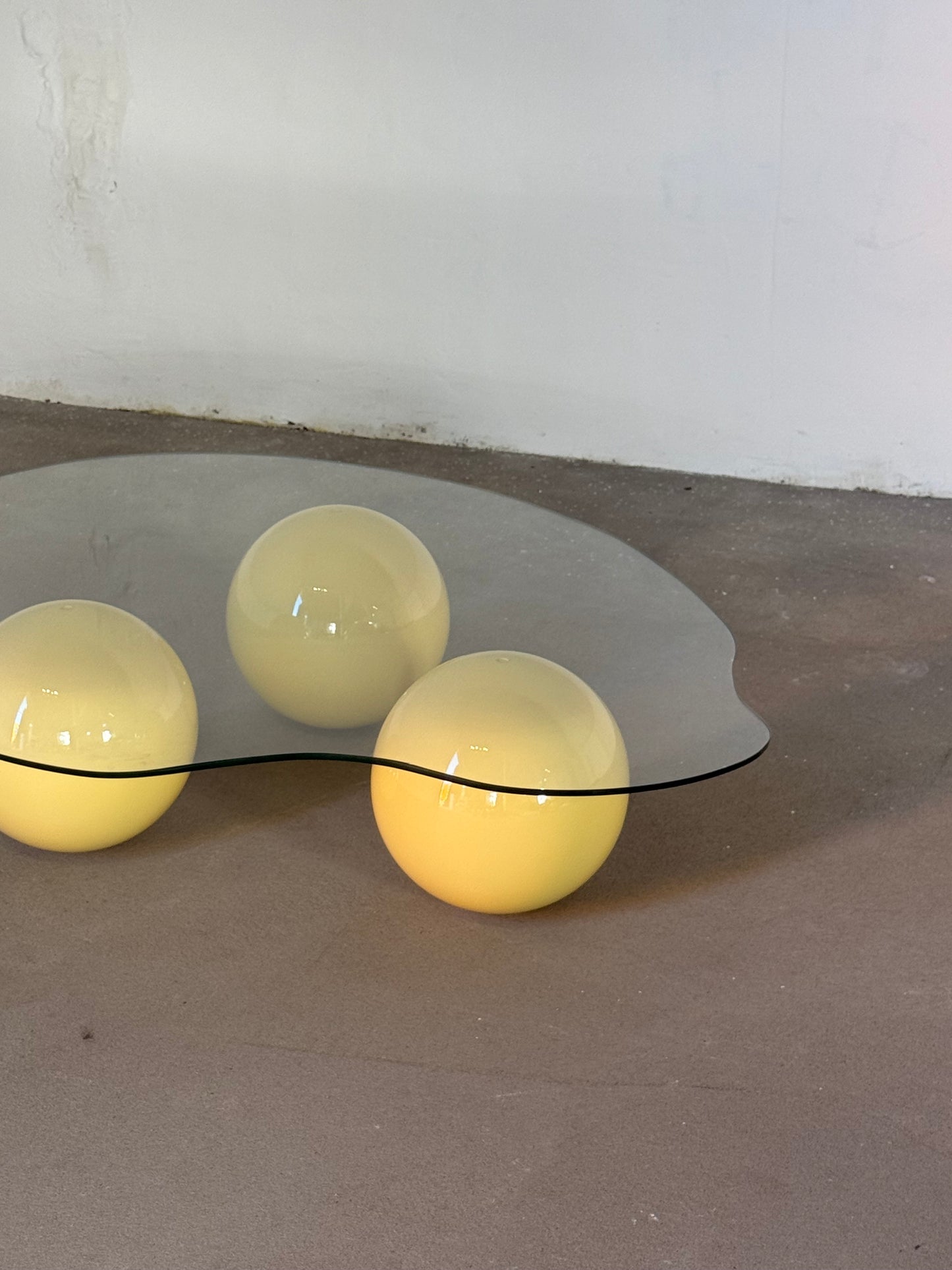 SPHERE yellow coffee table