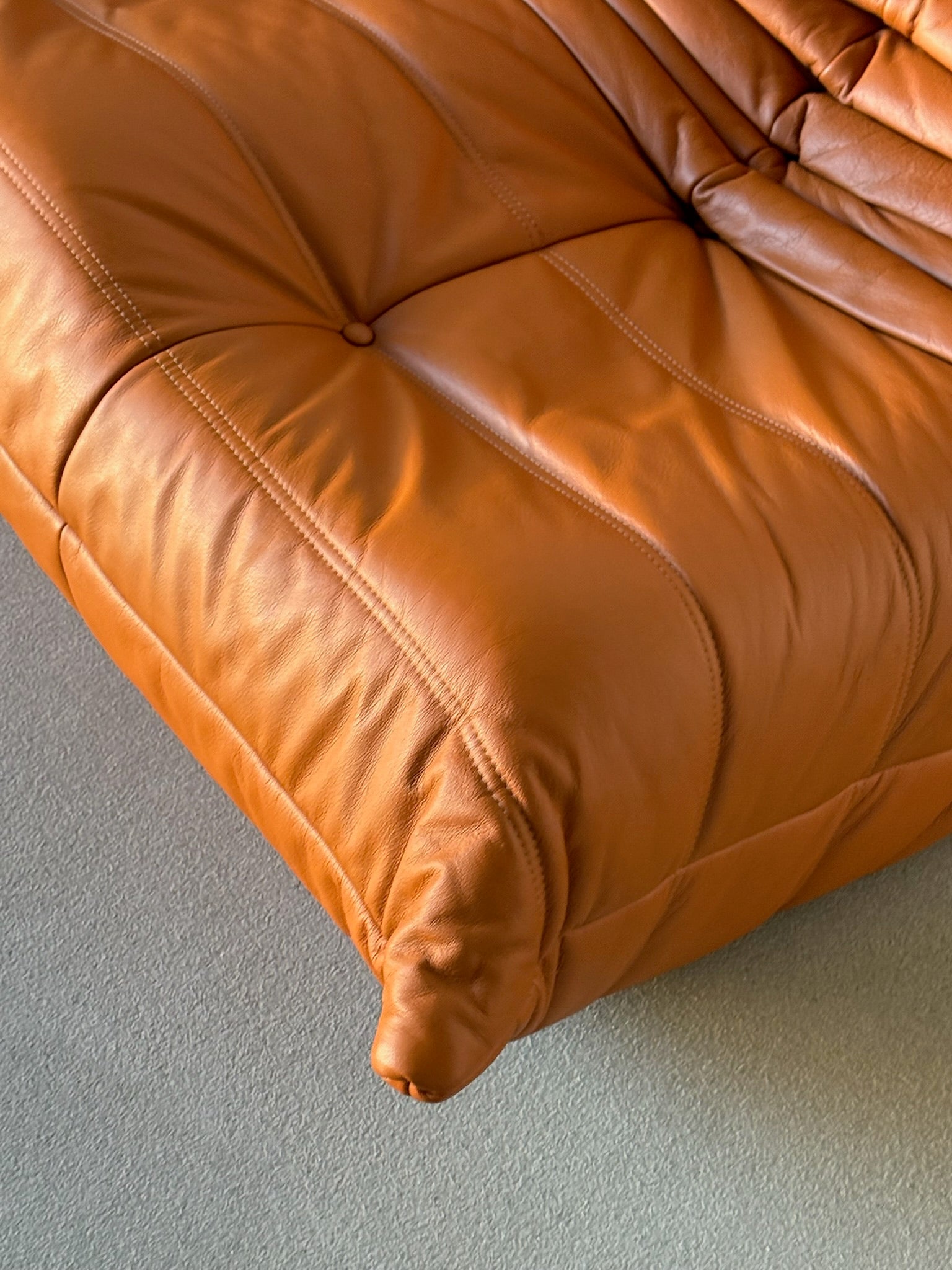 TOGO caramel leather sofa – Balba NYC