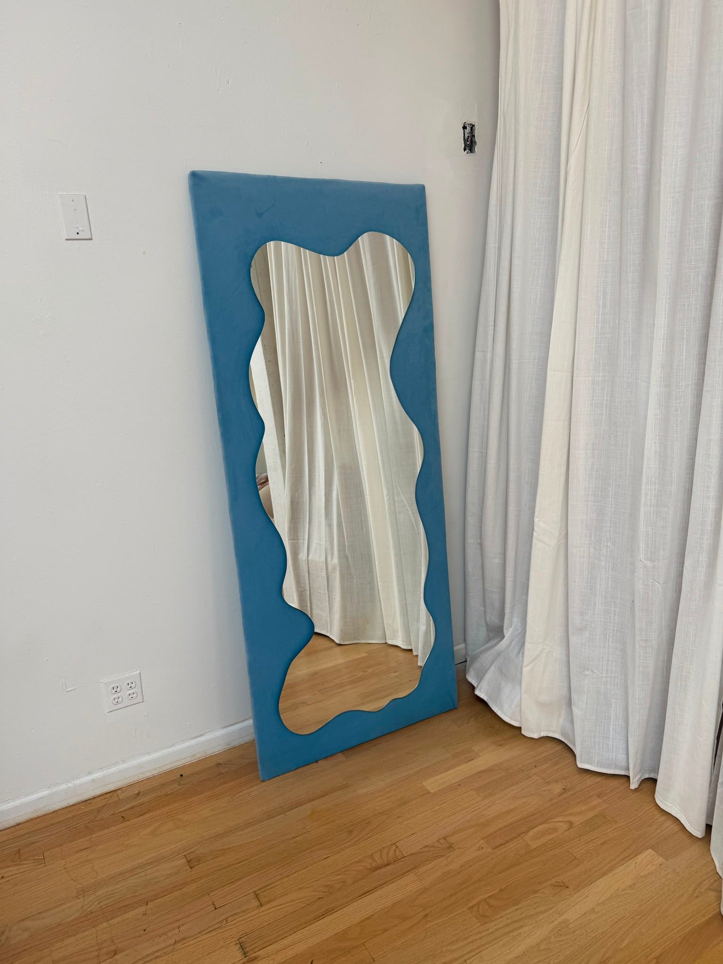 WAVE mirror