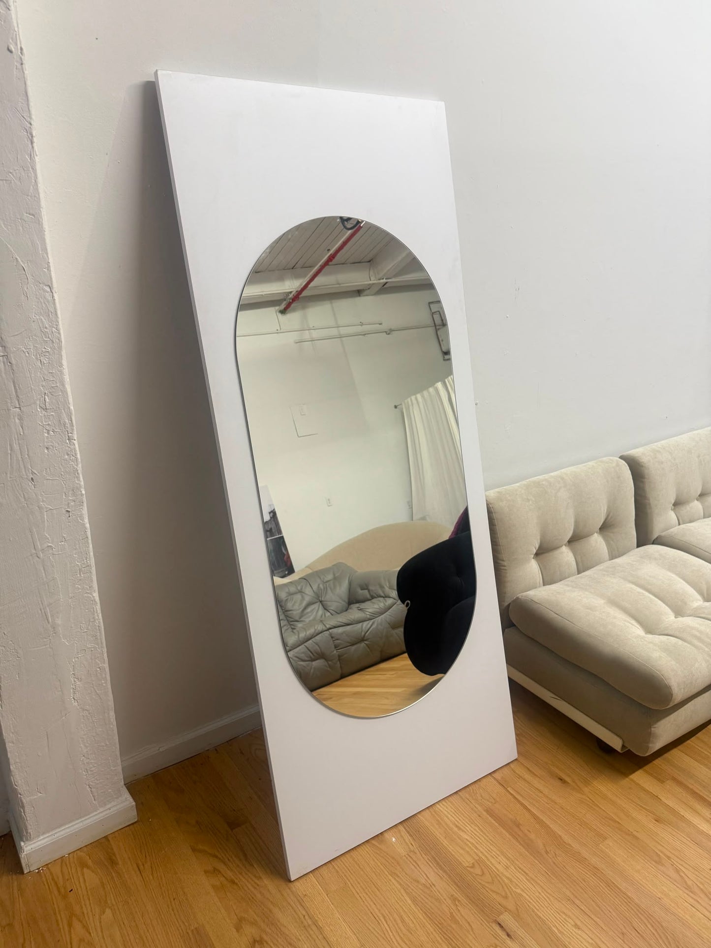 OVAL mirror
